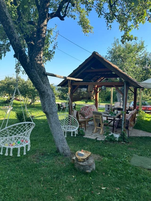 Gazdinstvo Tadic Guest House Niksic Exterior photo