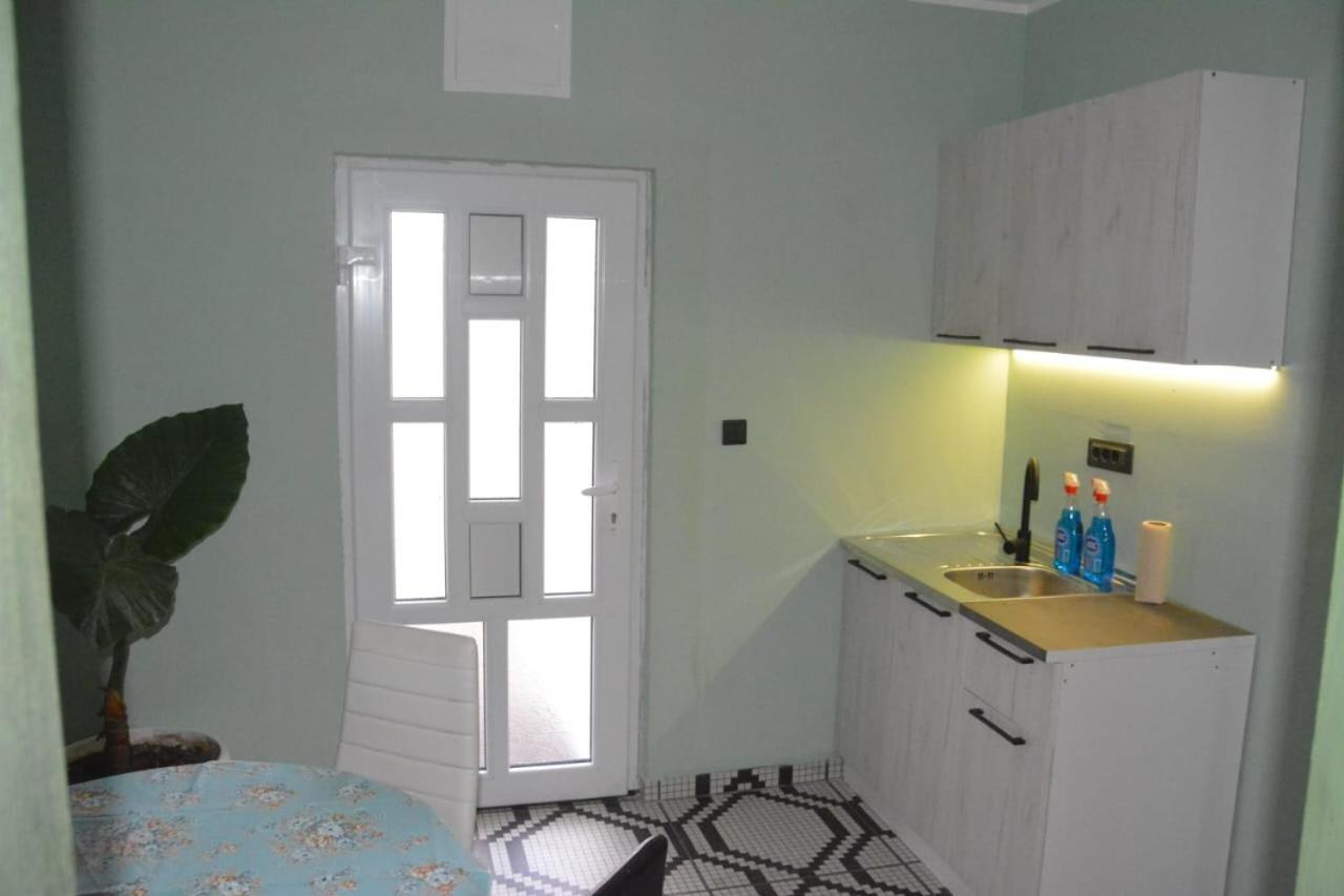 Gazdinstvo Tadic Guest House Niksic Exterior photo