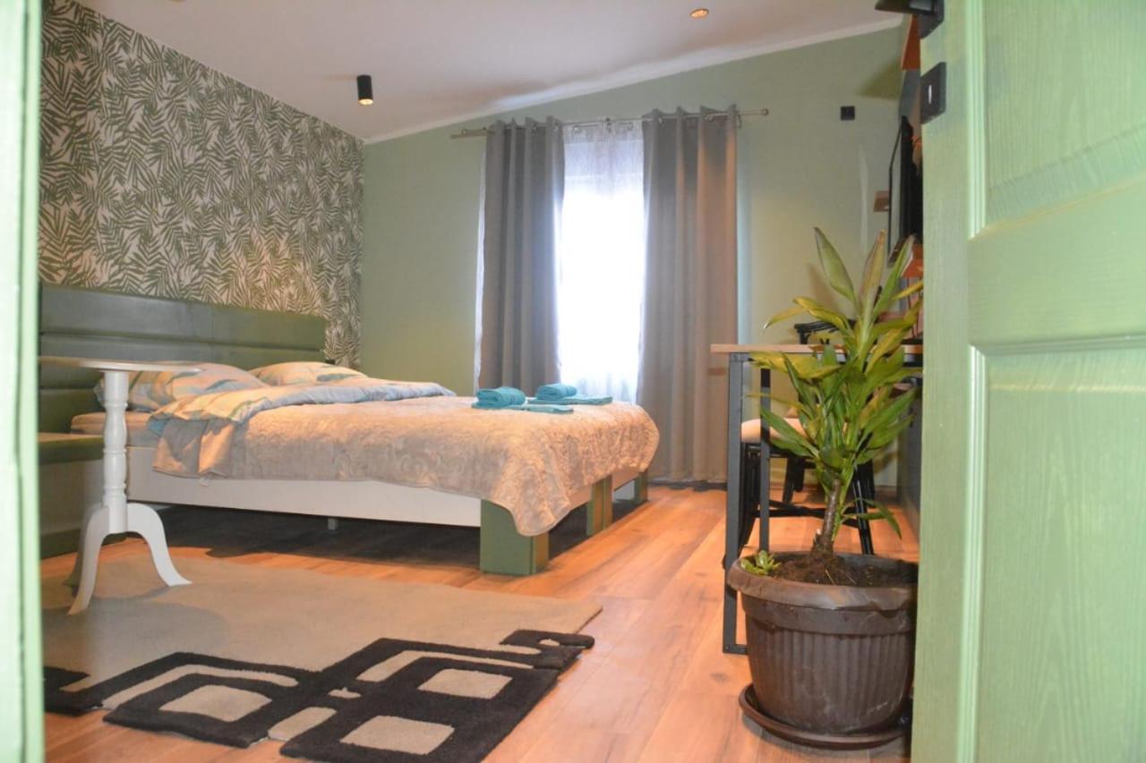 Gazdinstvo Tadic Guest House Niksic Exterior photo